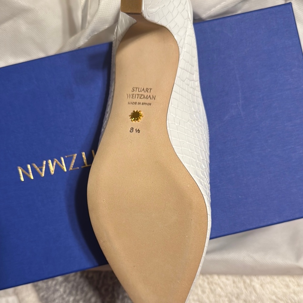 Stuart Weitzman White Textured Women's Heels - Picture 2 of 4